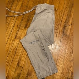 🔥NYLON FOG ESSENTIALS PANTS🔥